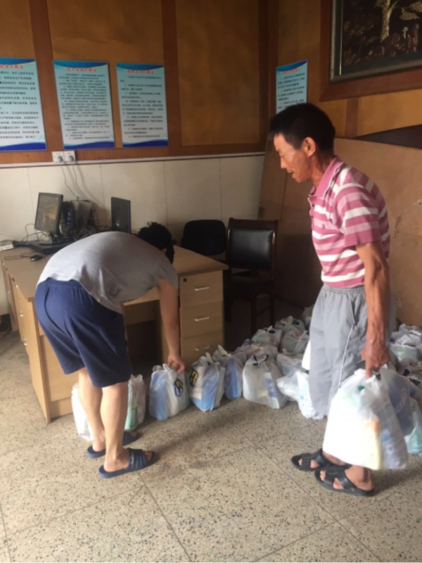 三伏高温送清凉  致敬一线爱体育·体育（中国）官方网站-AITIYU SPORTS
人